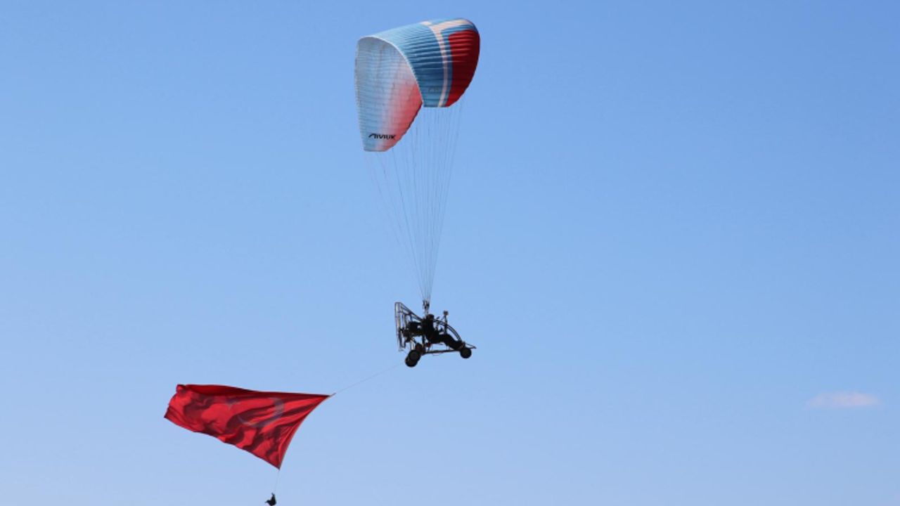 Kaş’ta Cumhuriyet Coşkusu: Deniz, Hava ve Karada Bayraklı Kutlama