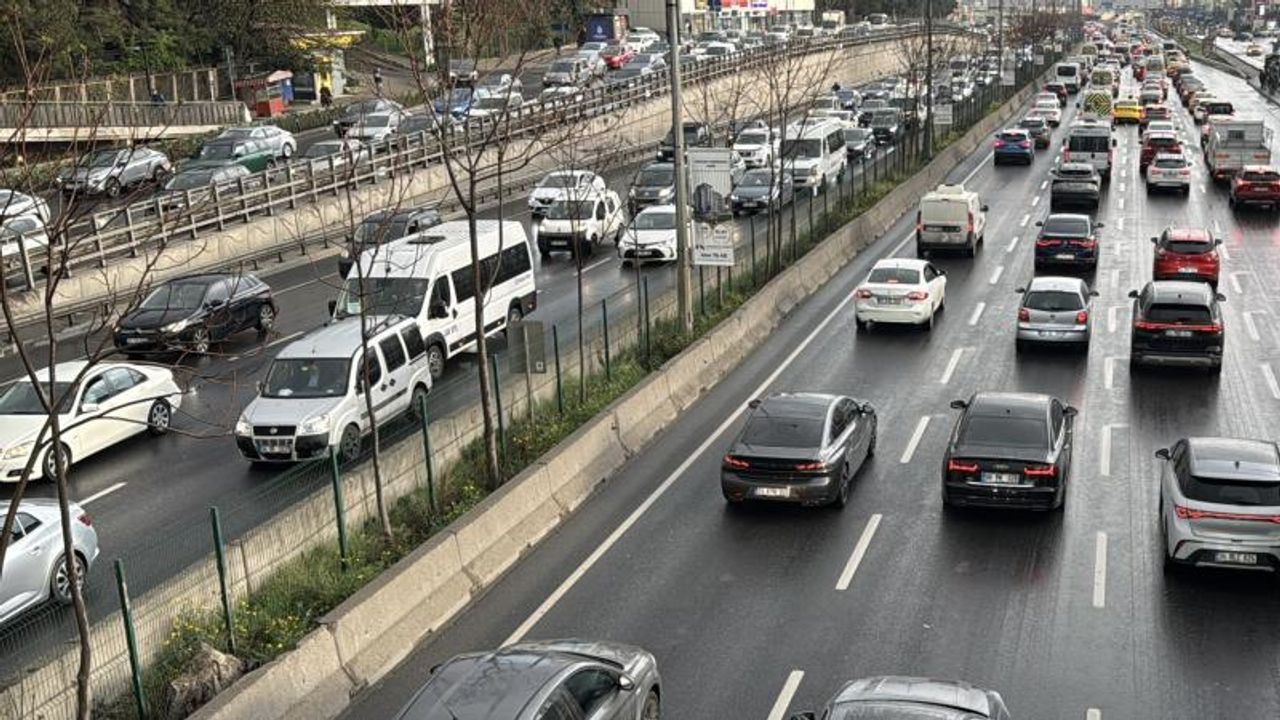 İstanbul’da 29 Ekim Kutlamaları Nedeniyle Bazı Yollar Trafiğe Kapatılacak