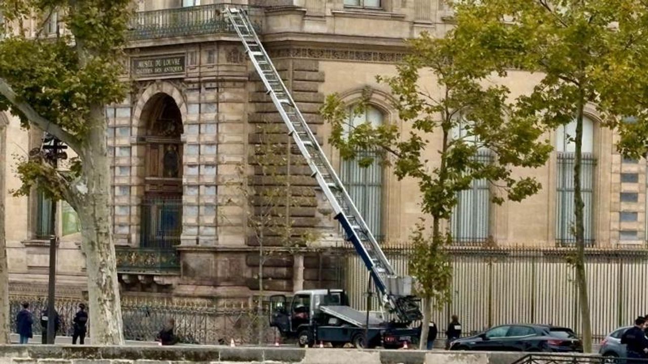 Louvre soygununda kullanılan asansör, Alman firmaya ilham oldu!