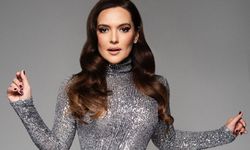 Şarkıcı Demet Akalın, Metin Arolat'ın cenazesinde gözyaşlarına hakim olamadı