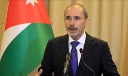 Ürdünlü Bakan: İsrail tüm bölgeyi bölgesel bir savaşın uçurumuna sürüklüyor