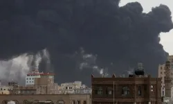İsrail'den Yemen’e hava saldırısı: Sana havalimanı vuruldu