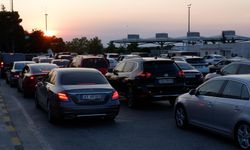 Türkiye’de Tatillerini Geçiren Gurbetçiler Sınır Kapılarından Hızla Dönüyor