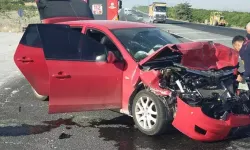 Malatya’da Otomobil Çekiciye Çarptı: 5 Yaralı