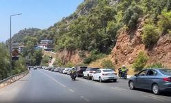 Fethiye-Ölüdeniz Yolunda 3 Kilometrelik Tatilci Kuyruğu