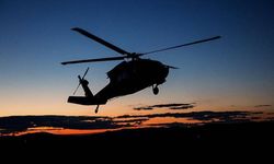 İngiltere'nin Wight Adası'nda Helikopter Tarlaya Düştü