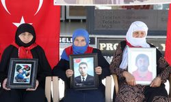 Muşlu Aileler DEM Parti İl Binası Önündeki Eylemlerini Sürdürdü