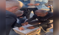Galata Köprüsü’nde ‘Seksenlerin Dolandırıcısı’ Yakalandı