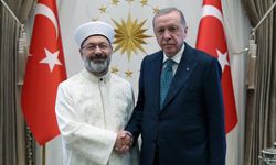 Cumhurbaşkanı Recep Tayyip Erdoğan, görev süresi dolan eski Diyanet İşleri Başkanı Ali Erbaş'ı kabul etti.