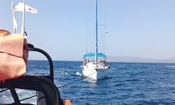 Fethiye Açıklarında Arızalanan Tekne Kurtarıldı: 2 Kişi Tahliye Edildi