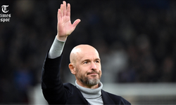 Bayer Leverkusen, Erik ten Hag ile yollarını ayırmayı düşünüyor.