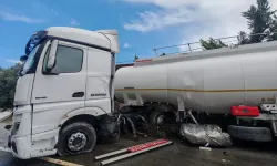 Trabzon Akçaabat’ta Yakıt Tankeri ile Otomobil Çarpıştı: 3 Yaralı