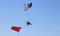 Kaş’ta Cumhuriyet Coşkusu: Deniz, Hava ve Karada Bayraklı Kutlama