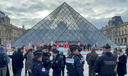 Louvre Müzesi Müdürü Des Cars: “Soygun, Bizim İçin Büyük Bir Başarısızlık”