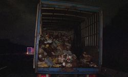 Eyüpsultan’da Seyir Halindeki Kamyonda Yangın: Dorse Kül Oldu