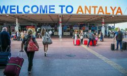 Antalya turizminde İngiltere rekoru: 1,5 milyon turist aşıldı, yıl sonu hedefi tüm zamanların zirvesi