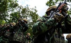 Tayland-Kamboçya Sınırında Çatışmalar Yeniden Alevlendi: Siviller Hayatını Kaybetti, Binlerce Kişi Tahliye Edildi