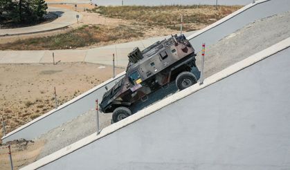 Jandarmanın Zırhlı Araç Sürücüleri Türkiye'nin En Zorlu Eğitiminden Geçiyor