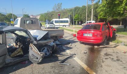 Bursa’da Zincirleme Kaza: 1 Ölü, 4 Yaralı