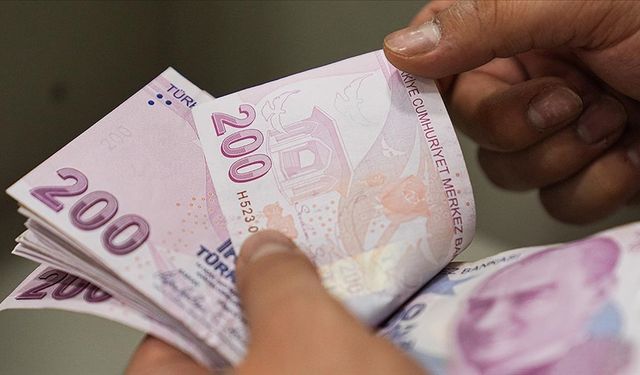 DİSK-AR Raporu: Asgari ücret 3 bin TL eridi