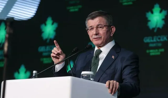 Davutoğlu: Çıplak ayaklarımla Gazze'ye yürümeye hazırım