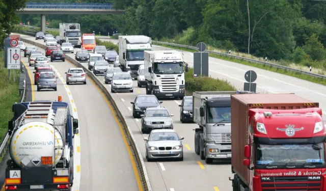Ağır taşıtlara trafikte kısıtlama: 2 gün yola çıkamayacaklar