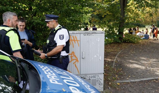 Berlin’de Araç Kalabalığa Daldı: 4 Yaralı