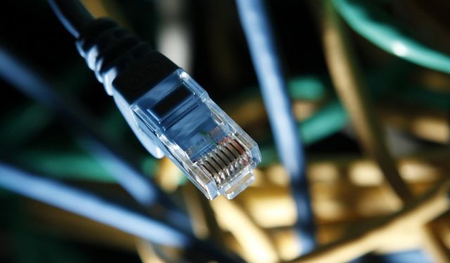 İnternet Erişimine Sahip Girişimlerin Yüzde 93,6’sı Sabit Hat Kullandı
