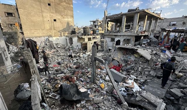 Soykırımcı İsrail’in Gazze Şeridi’ne Saldırılarında 25 Filistinli Hayatını Kaybetti