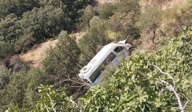Aydın’da Öğrenci Servisi Uçuruma Yuvarlandı: 5 Yaralı