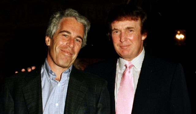 Trump, Epstein’a Gönderdiği Öne Sürülen Mektubun “Özgün Olmadığını” Savundu