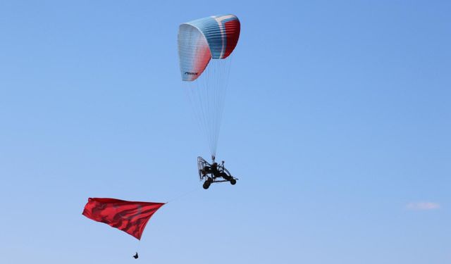 Kaş’ta Cumhuriyet Coşkusu: Deniz, Hava ve Karada Bayraklı Kutlama