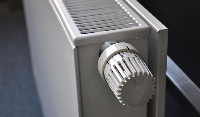 Fransa’da Hanelerin %36’sı Enerji Giderlerini Karşılayamıyor: “Kışı Soğuk Evlerde Geçirdik”