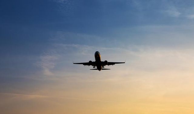 JetBlue Uçağı Ani İrtifa Kaybı Yaşadı: En Az 3 Yaralı