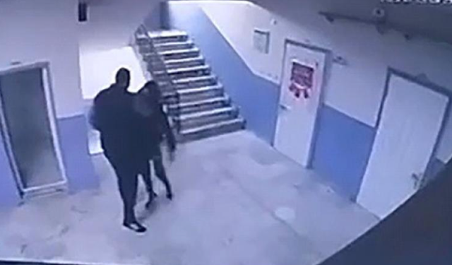 Otizmli öğrenciyi merdivenden ittiği iddia edilen okul müdürü gözaltına alındı.