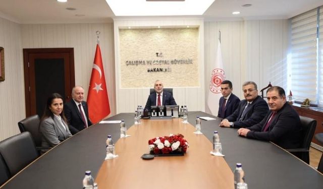 Asgari Ücret Görüşmeleri Başladı: Bakan Işıkhan, TÜRK-İŞ ve TİSK ile Bir Araya Geldi