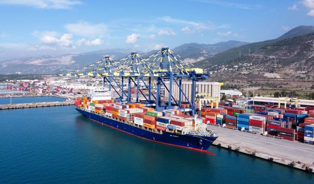 Türkiye'nin komşulara ihracatı 11 ayda 25,3 milyar dolara ulaştı