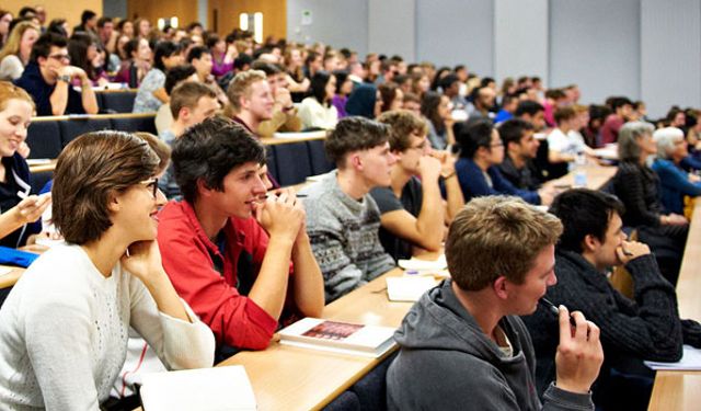 ÜNİDES’ten üniversite gençliğine dev destek: 3 bin 400 proje hayata geçti