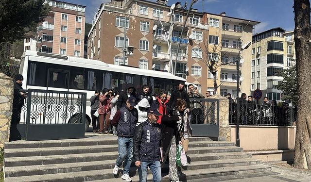 12 İlde Operasyon: 64 Şüpheli Gözaltında, 2,4 Milyar Liralık Para Trafiği