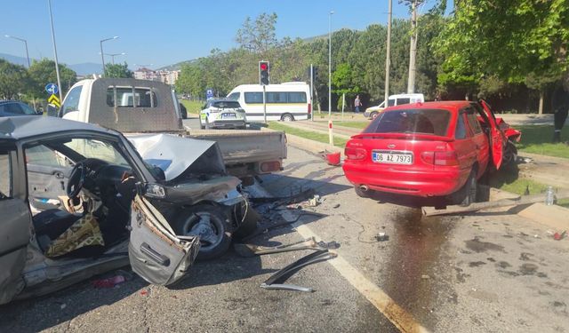 Bursa’da Zincirleme Kaza: 1 Ölü, 4 Yaralı