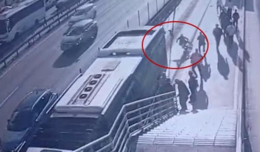 Cevizlibağ’da Engelli Vatandaşa Metrobüs Çarptı: Hayatını Kaybetti