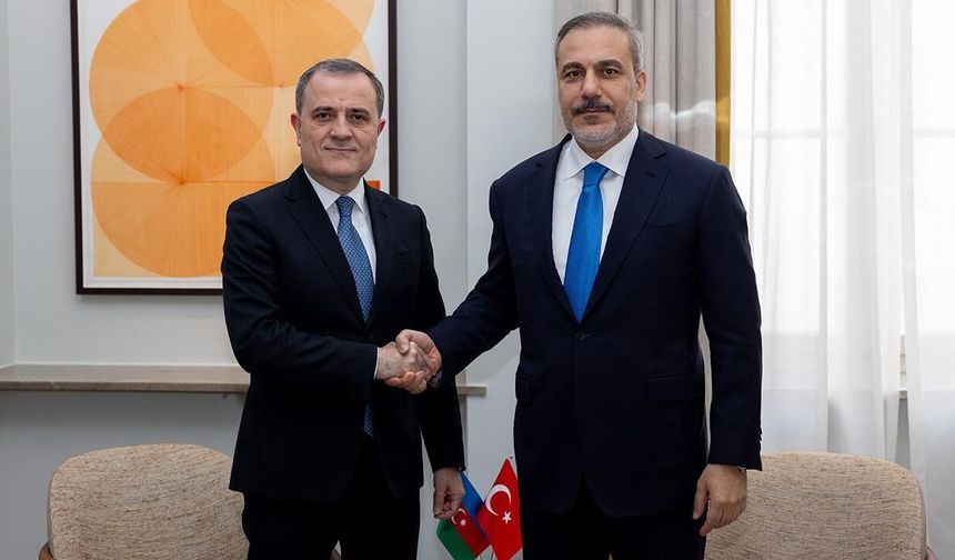 Hakan Fidan ile Bayramov Telefonda Görüştü