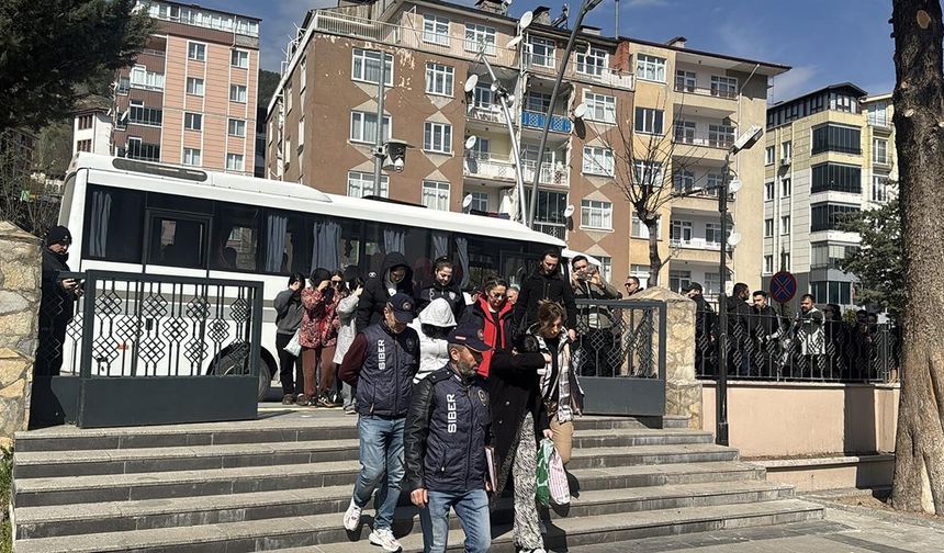 12 İlde Operasyon: 64 Şüpheli Gözaltında, 2,4 Milyar Liralık Para Trafiği