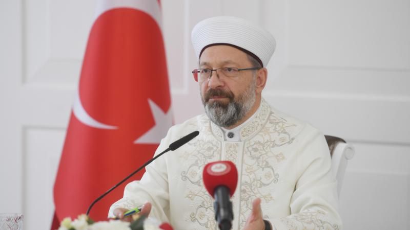 Ali Erbaş: İnsanlık Zor ve Çetin Bir Süreçten Geçiyor - Türkiye Times